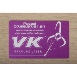 Carte de visite aluminium gravée laser Violet VK Gravure