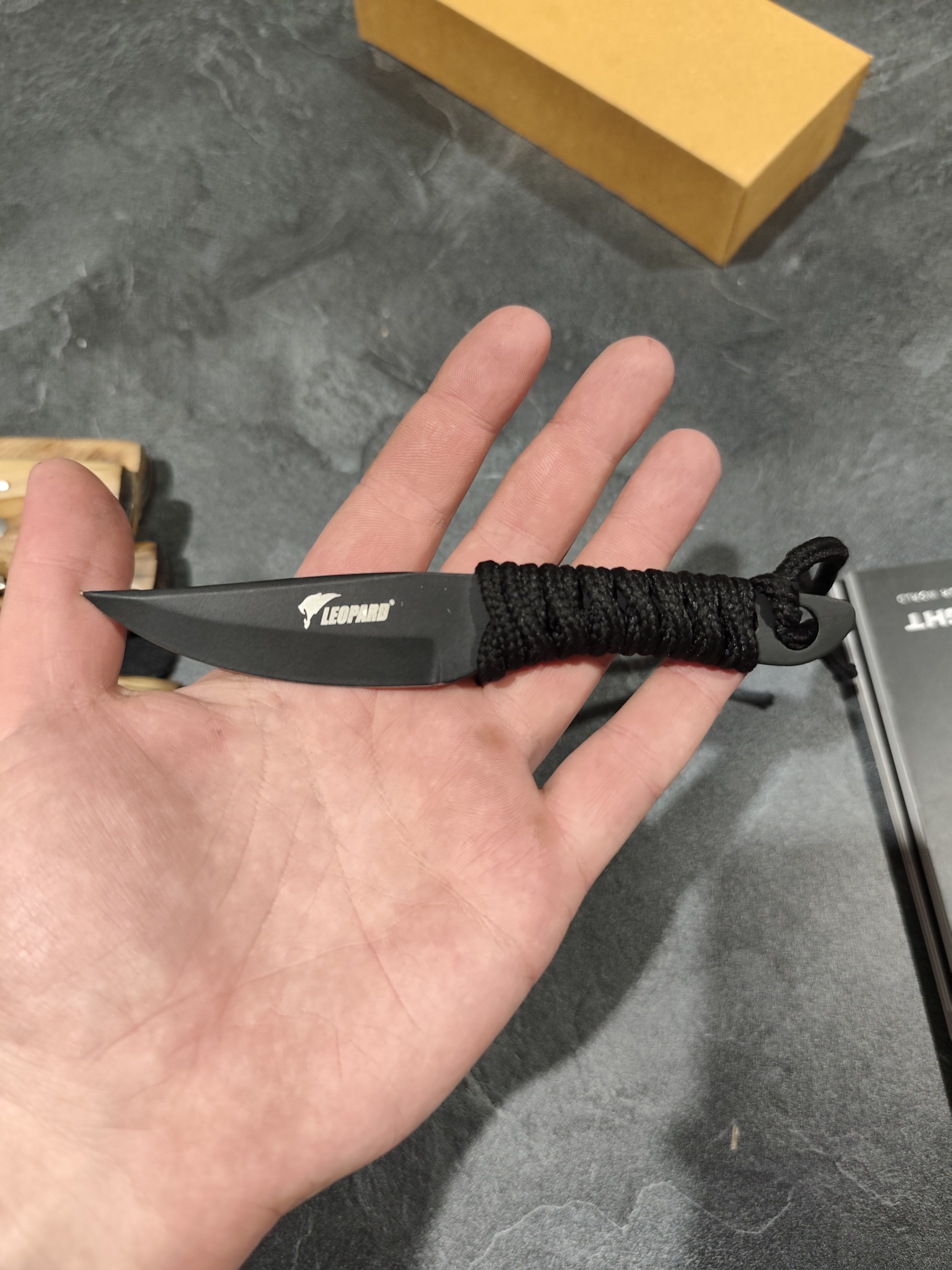 Couteau de Lancer.jpg