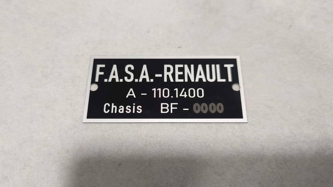 Plaque%20Vin%20Renault.jpg