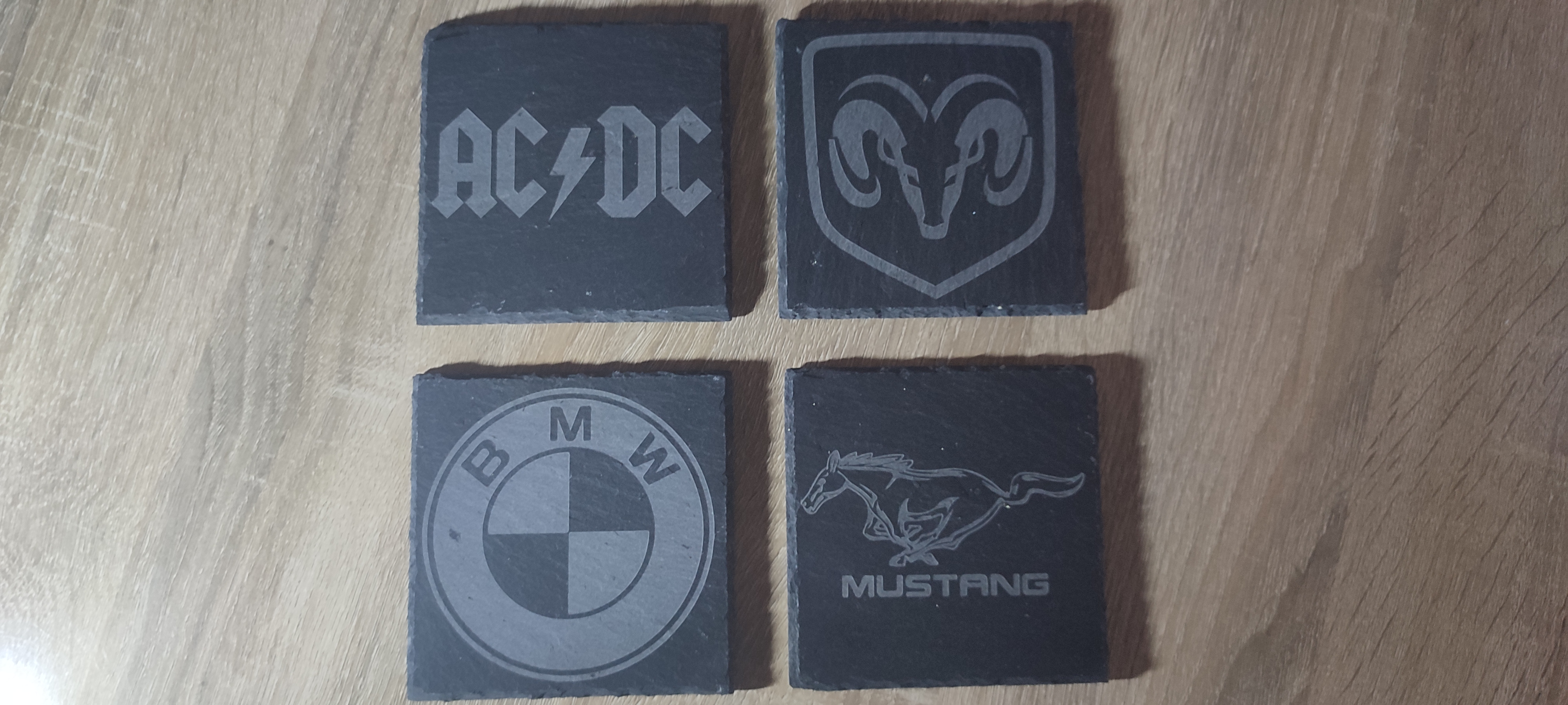 Sous verre ardoise.jpg